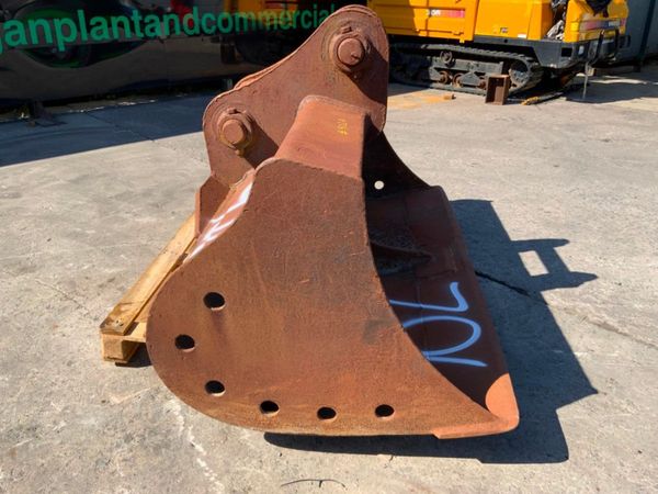 72" JCB GRADING BUCKET.....80mm PINS........902. 352126305