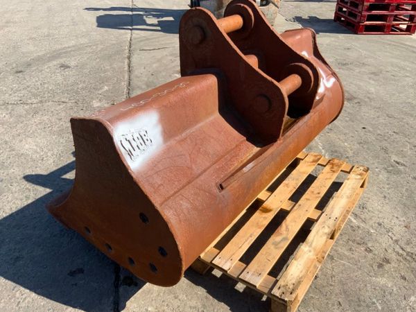 72" JCB GRADING BUCKET.....80mm PINS........902. 352126309