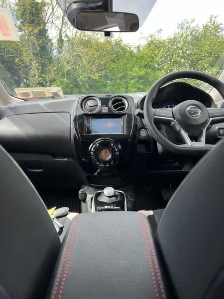 172 Nissan Note Hybrid 352130740