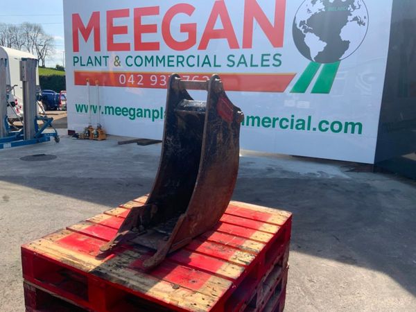 12" JCB 3Cx DIGGING BUCKET...45mm PINS.......597v. 352183646