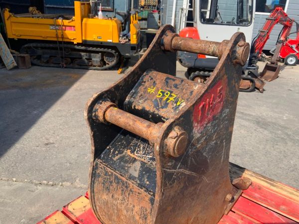 12" JCB 3Cx DIGGING BUCKET...45mm PINS.......597v. 352183641