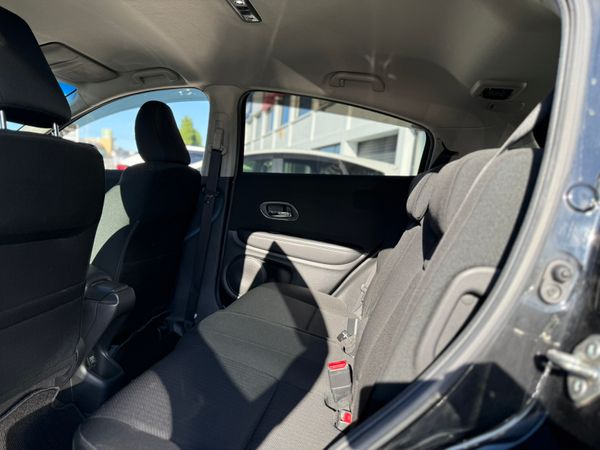 2014 Honda Vezel(HRV)1.5 hybrid auto,64k Miles 352196522
