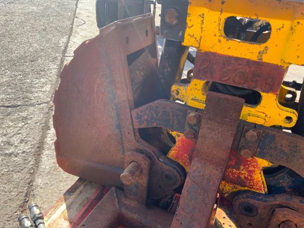 NARROW GAUGE CLAMSHELL BUCKET........501v. 352273031