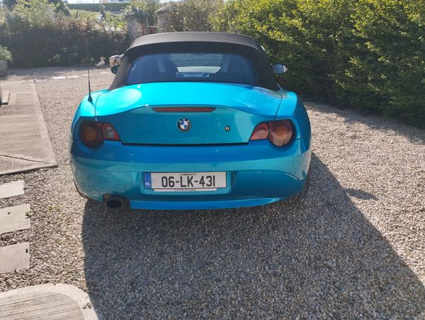 BMW Z4 2006 352299848