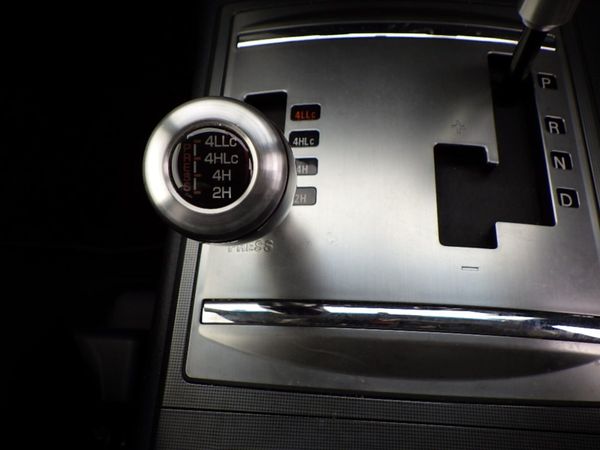 2006 Mitsubishi Pajero CREW CAB COMMERCIAL 352305250