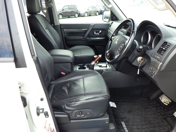 2006 Mitsubishi Pajero CREW CAB COMMERCIAL 352305252