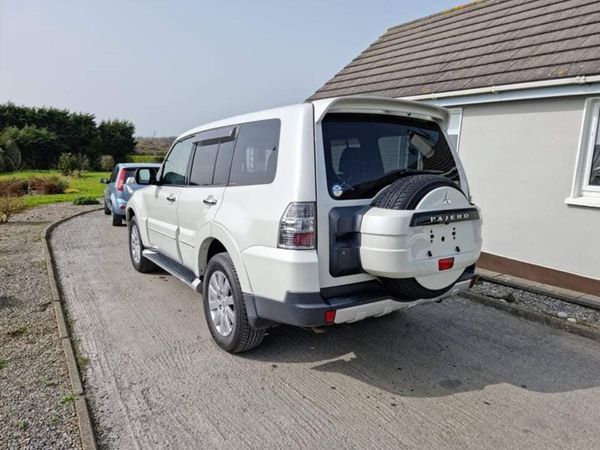 2006 Mitsubishi Pajero CREW CAB COMMERCIAL 352305275