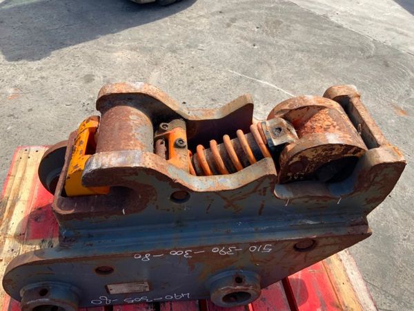 TEFRA HILL QUICK HITCH.......80mm PINS.......412v. 352307739