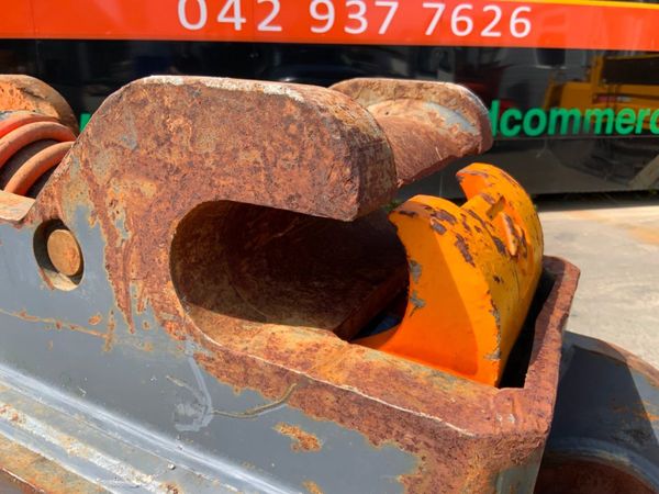 TEFRA HILL QUICK HITCH.......80mm PINS.......412v. 352307742