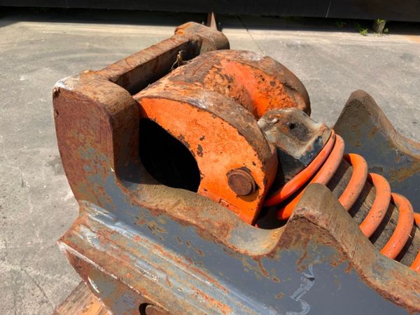 TEFRA HILL QUICK HITCH.......80mm PINS.......412v. 352307743
