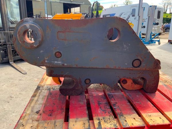 TEFRA HILL QUICK HITCH.......80mm PINS.......412v. 352307755