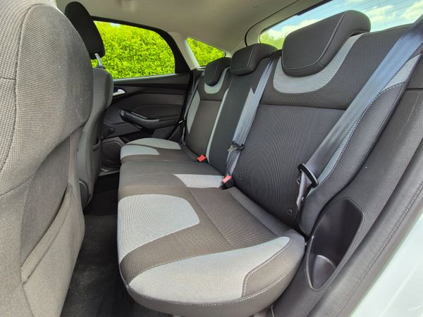 Ford Focus 1L ecoboost LOW MILEAGE 352308087