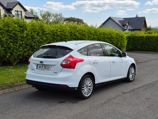Ford Focus 1L ecoboost LOW MILEAGE 352308095
