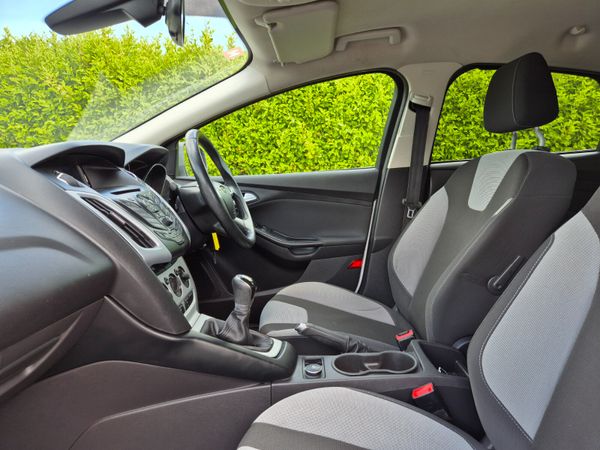 Ford Focus 1L ecoboost LOW MILEAGE 352308091
