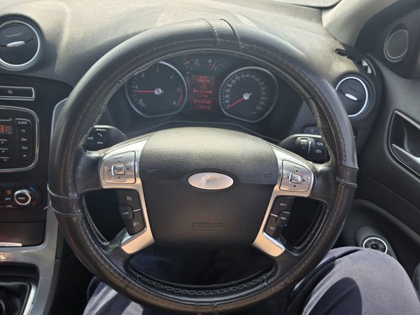Ford Mondeo 2012 352321316