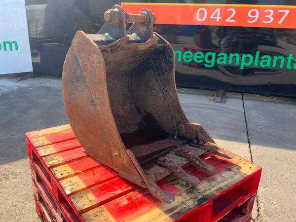 24" JCB DIGGING BUCKET......45mm PINS.....598v. 352321836