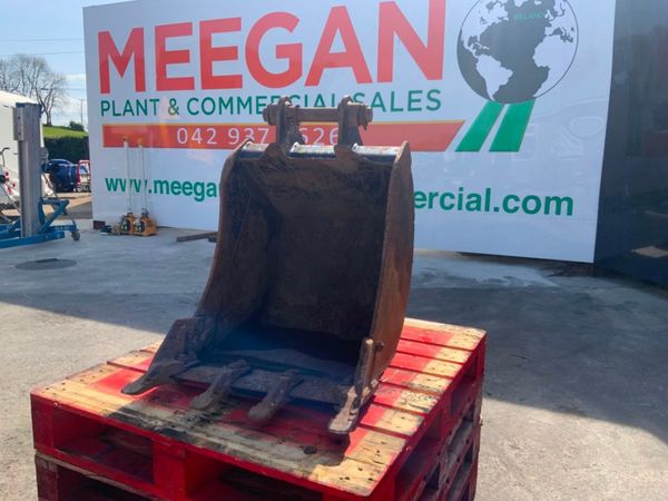 24" JCB DIGGING BUCKET......45mm PINS.....598v. 352321846