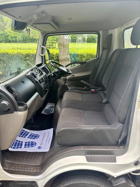 Nissan NV400 2017 Tipper DOE 5/26 352363387