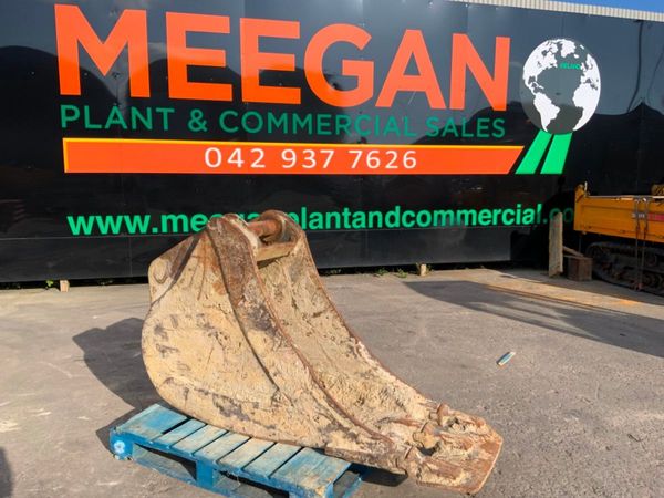 24" SCOOP DIGGING BUCKET.....80mm PINS......380v. 352450537