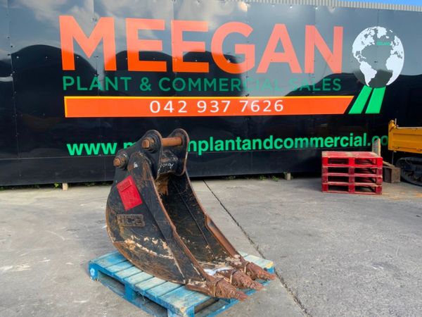 18" JCB DIGGING BUCKET.....65mm PINS.........378v. 352451084