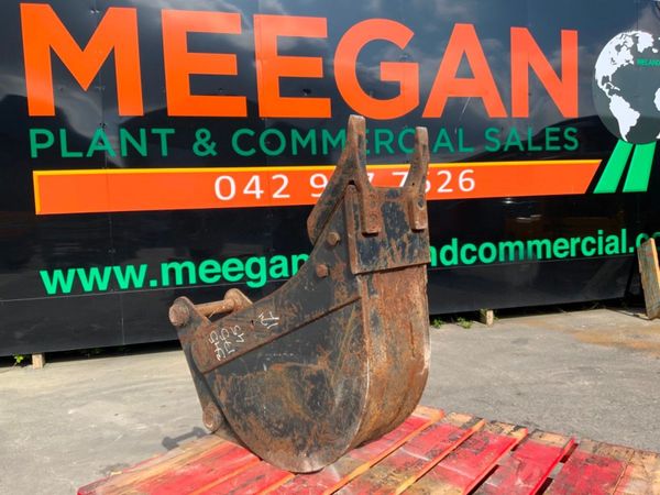 12"  DIGGING BUCKET.....45mm PINS......392v. 352461710