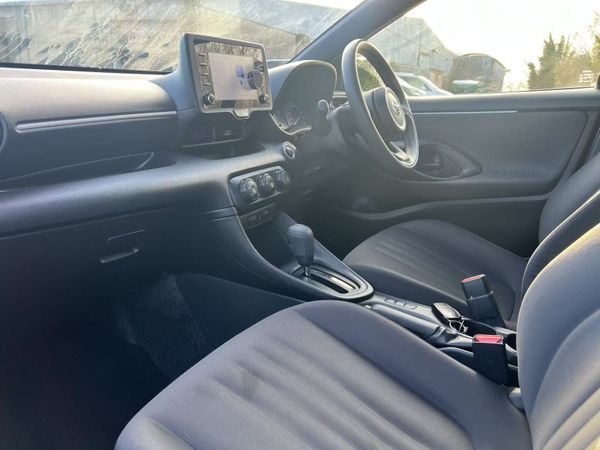 202 Toyota Yaris  1.0 Autos 352481854