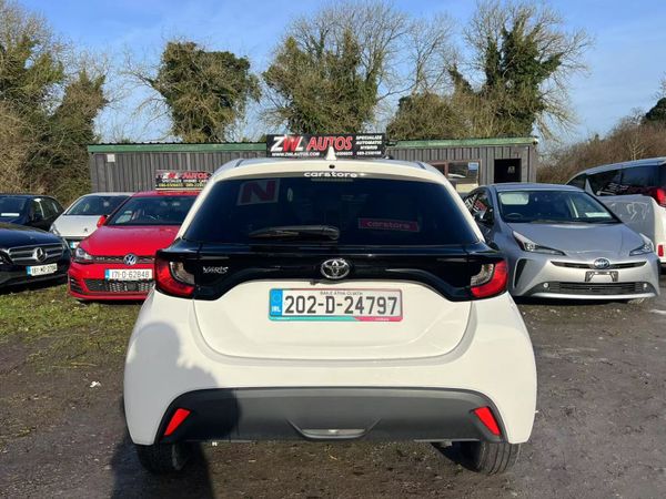 202 Toyota Yaris  1.0 Autos 352481858