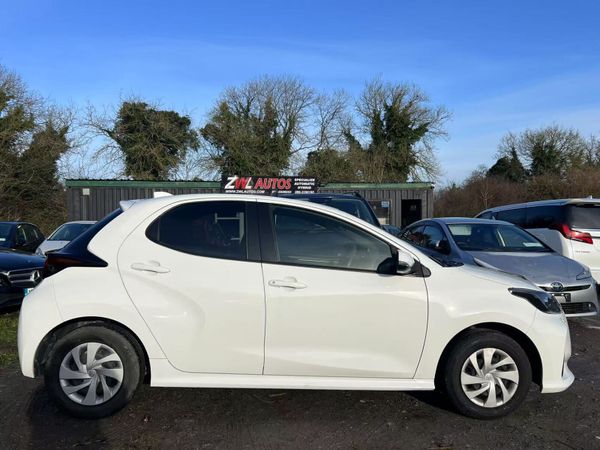 202 Toyota Yaris  1.0 Autos 352481851
