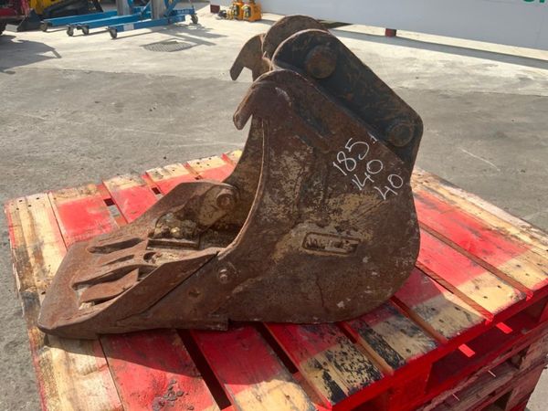 12" MINI DIGGER BUCKET.....40mm PINS......353v. 352492037