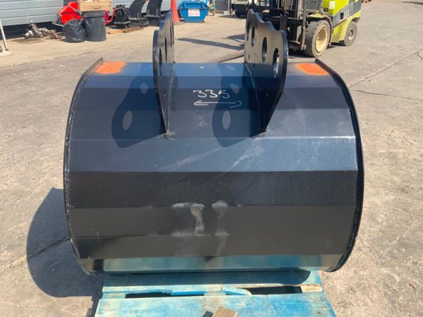 UNUSED CONCRETE POURING BUCKET.......7764. 352507193
