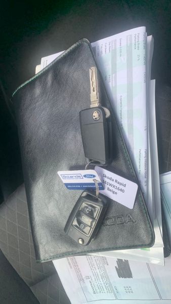 Skoda Rapid 1.6 TDI ( One owner ) 352508123