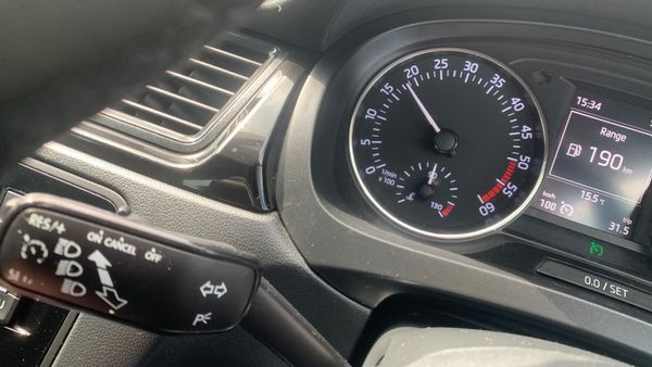 Skoda Rapid 1.6 TDI ( One owner ) 352508134