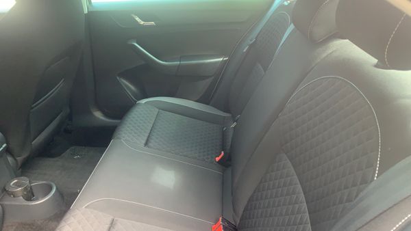 Skoda Rapid 1.6 TDI ( One owner ) 352508130