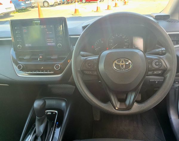 2019 (192) Toyota Corolla Automatic Hybrid 352509596