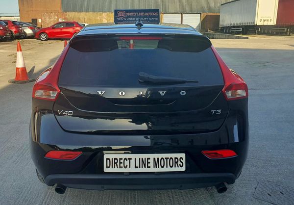 2016 Volvo V40 Black 1.5 T3 Sporty Hatchback 352511145