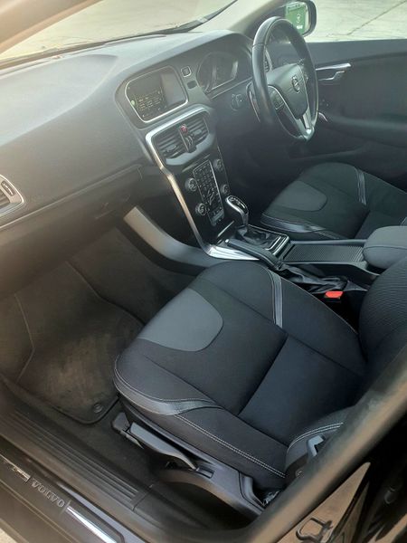 2016 Volvo V40 Black 1.5 T3 Sporty Hatchback 352511158