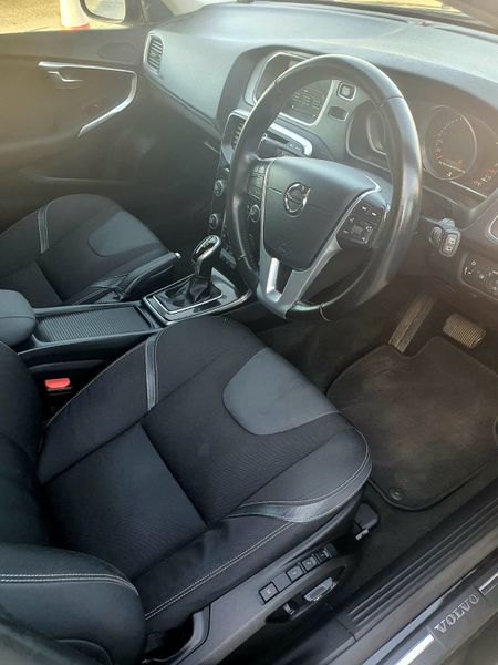 2016 Volvo V40 Black 1.5 T3 Sporty Hatchback 352511159