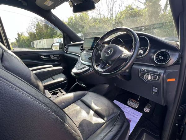 202 Mercedes-Benz V-Class 352548967