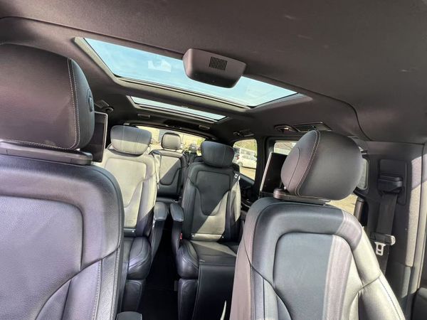 202 Mercedes-Benz V-Class 352548985