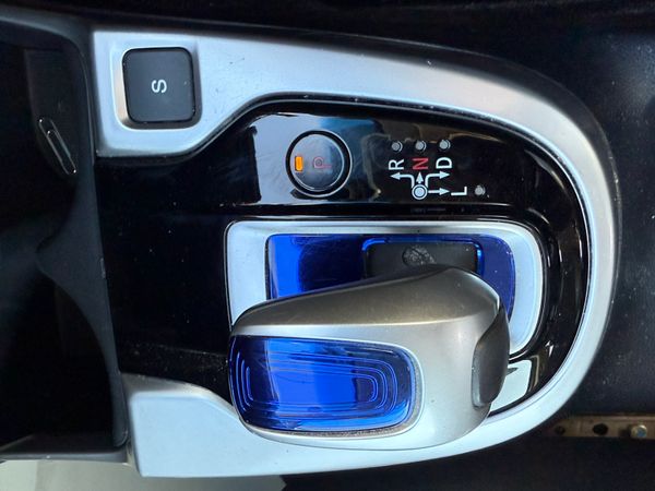 2015 Honda Fit 1.5 Hybrid auto,Top Specs,37K Mile 352656869