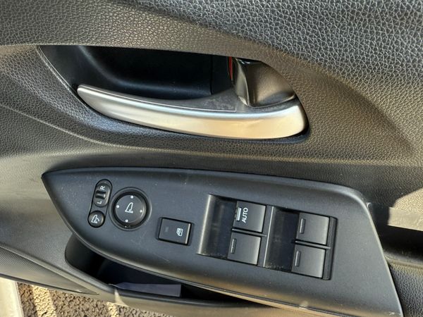 2015 Honda Fit 1.5 Hybrid auto,Top Specs,37K Mile 352656877