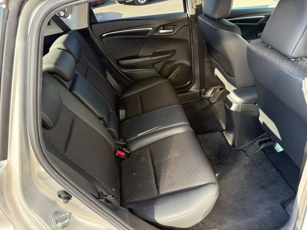 2015 Honda Fit 1.5 Hybrid auto,Top Specs,37K Mile 352656880