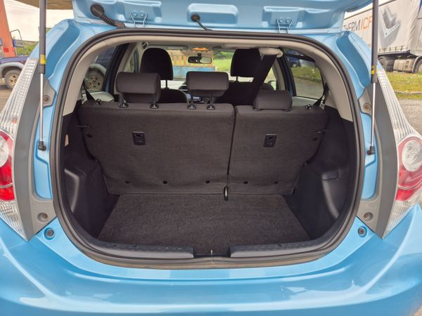 TOYOTA AQUA 2012 AUTOMATIC 352673404