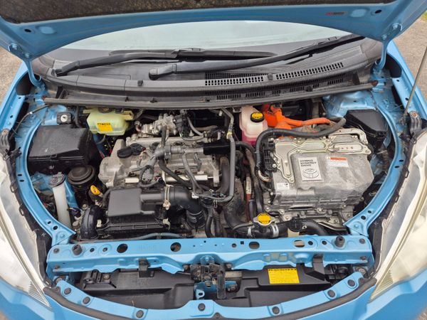 TOYOTA AQUA 2012 AUTOMATIC 352673417