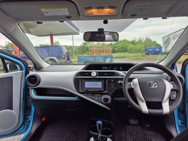 TOYOTA AQUA 2012 AUTOMATIC 352673413