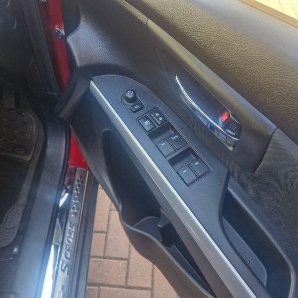 Suzuki SX4 S-Cross 2019 352728377