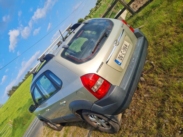 2006 hyundai Tucson 2.0l manual towbar 352775165