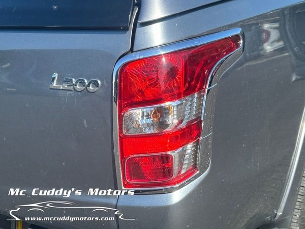 2019 Mitsubishi L200 Barbarian 2.5 Di-D Automatic 352799365