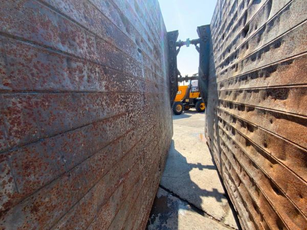 3.5mts x 2.5mts TRENCH BOX ASSEMBLY.......1005. 352810905