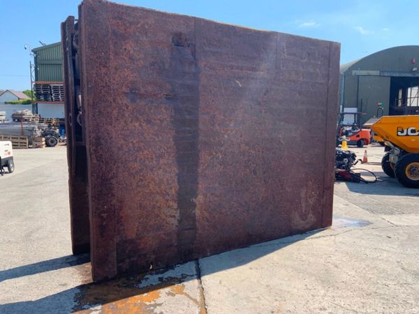 3.5mts x 2.5mts TRENCH BOX ASSEMBLY.......1005. 352810903